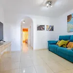 Paraiso Royal, Sunny Terrace Pool Apartment *